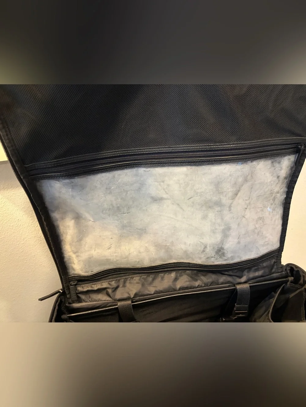 BEIS Black Men’s Weekend Duffel - Classic Travel Bag